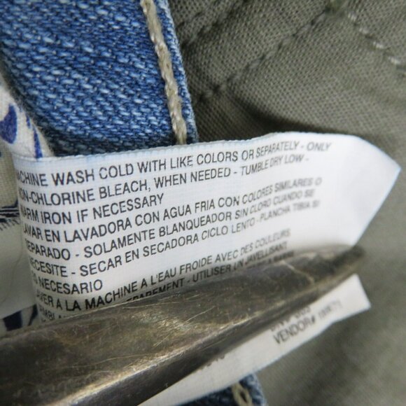 Code Bleu Capris Jeans Size 12 Blue Denim Wash Distressed Faded - Picture 9 of 10